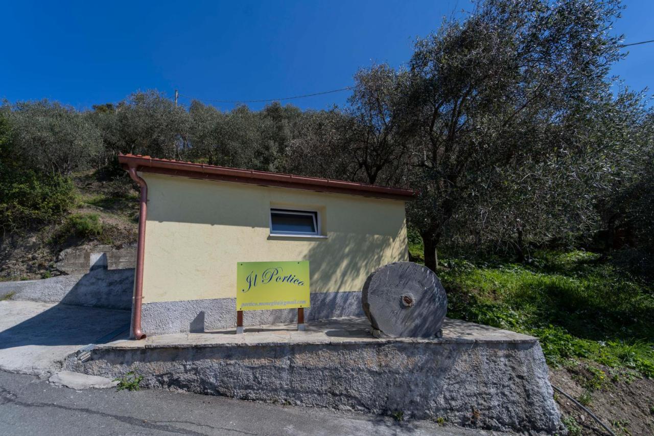 Casa Vacanza Il Portico Монелья Екстер'єр фото